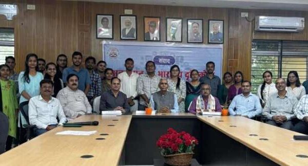 पत्रकारिता विश्वविद्यालय में अनुसंधान का भारतीय दृष्टिकोण पर संवाद कार्यक्रम आयोजित