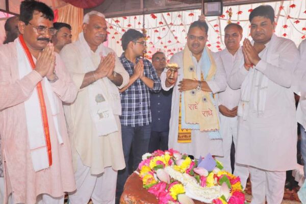 मुख्यमंत्री का डीग दौरा— मुख्यमंत्री भजनलाल शर्मा ने श्रीनाथ जी मंदिर में किए दर्शन प्रदेश की सुख-समृद्धि और खुशहाली की कामना की