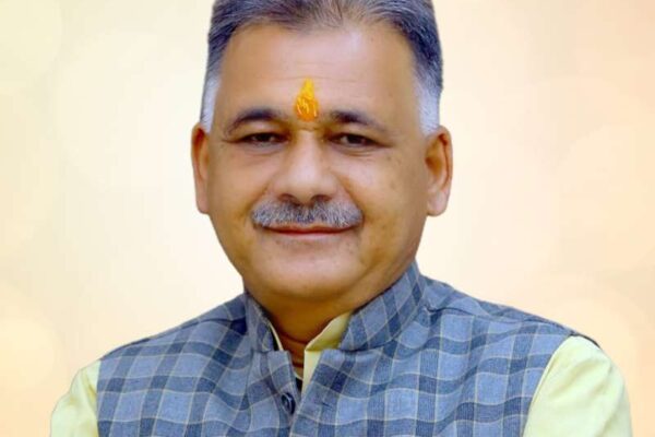 आर्ता: पुत्रवत आचारेत अर्थात-रोगी से पुत्र के समान व्यवहार करने सहित अनेक सिद्धांतों के प्रतिपादक महर्षि चरक के सिद्धांत आज भी हैं प्रासंगिक