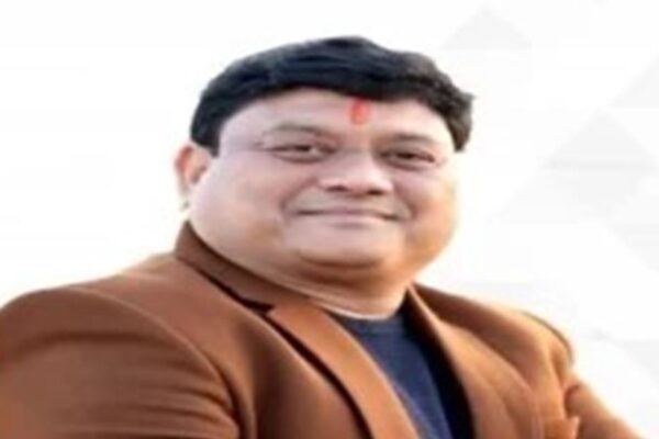 छत्तीसगढ़ में पूर्व नेता प्रतिपक्ष नारायण चंदेल के भाई शेखर चंदेल ने ट्रेन से कटकर की आत्महत्या