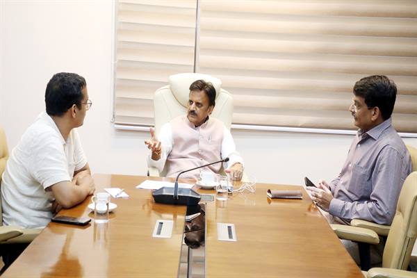 मध्यप्रदेश के हर क्षेत्र में उत्कृष्ट चिकित्सा सेवाएँ प्रदान करने के लिए शासन प्रतिबद्ध: उप मुख्यमंत्री शुक्ल