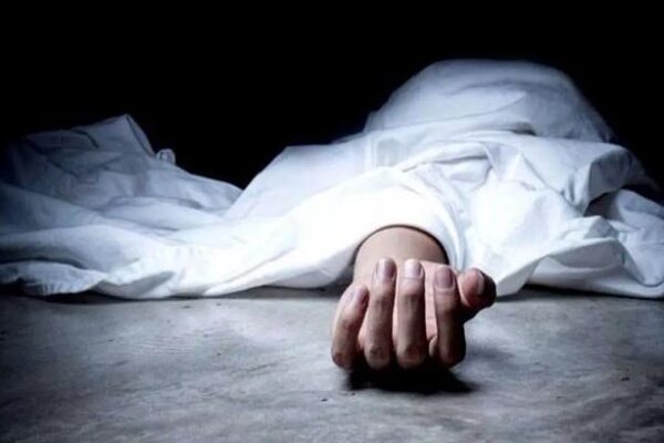 मध्य प्रदेश के उज्जैन में एक युवक ने अपनी प्रेमिका से तंग आकर की अपनी जीवन लीला समाप्त